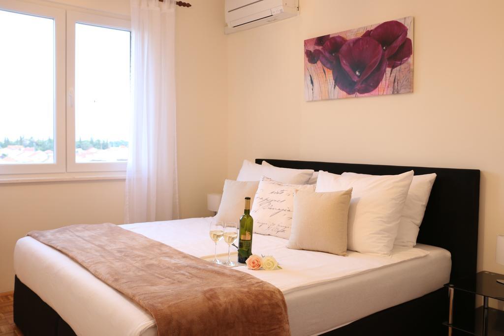 Blue Rose Apartment Trogir Bagian luar foto